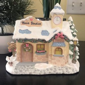 Precious Moments Precious Rails Train Station